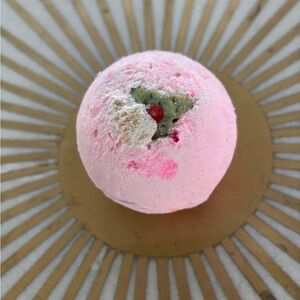 Lush Sweet Pudding Bath Bomb